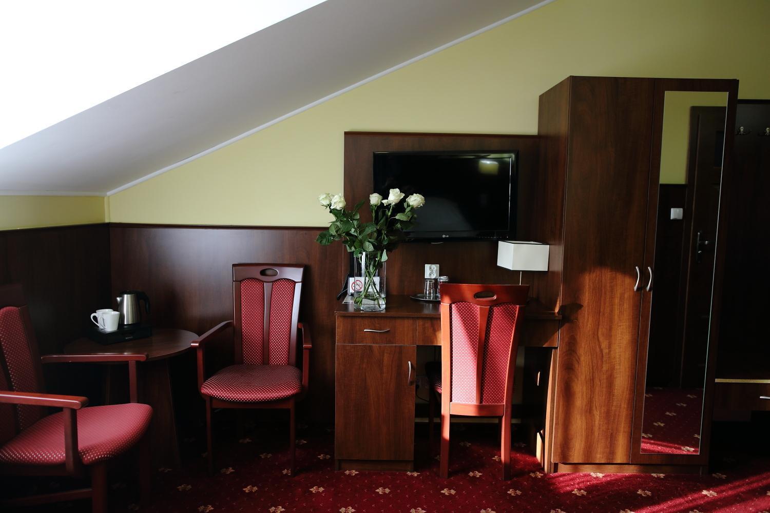 Hotel Kalchem Brzozie Bagian luar foto