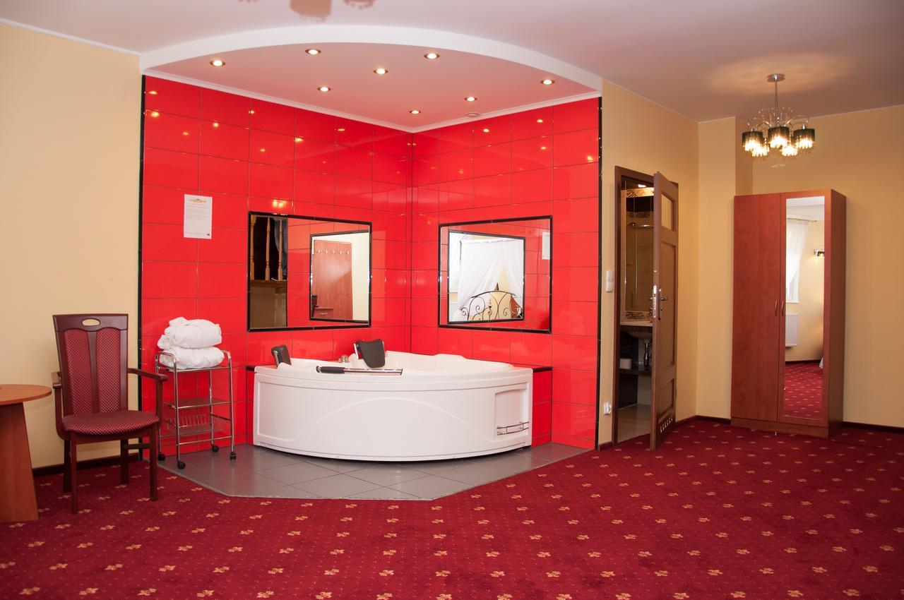 Hotel Kalchem Brzozie Bagian luar foto