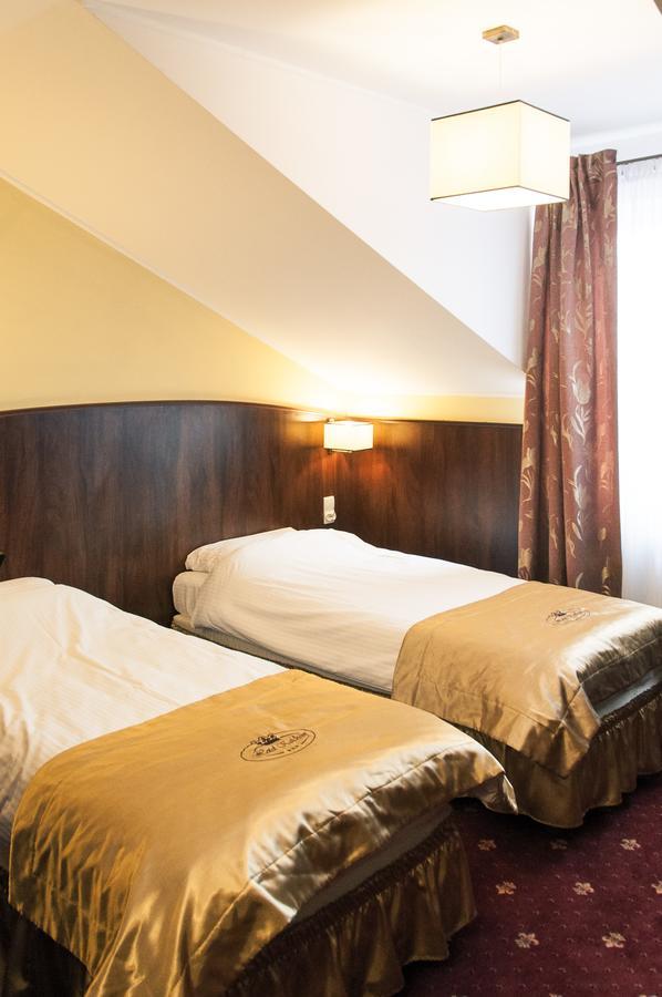 Hotel Kalchem Brzozie Bagian luar foto